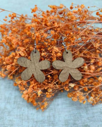 9  β  σκουλαρικια ξυλινα λουλουδακι (2)